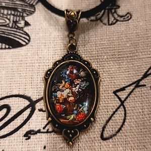 💐 Antique Bronze Victorian Cabochon Floral Cameo Necklace